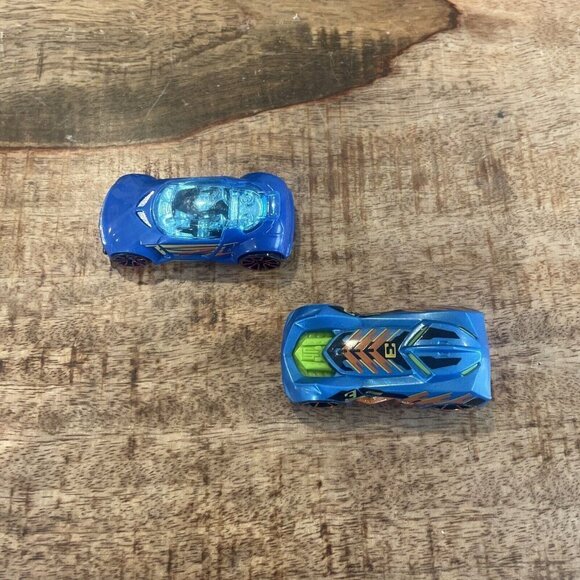 2014 Mattel Hot Wheels RD-03 Cast Model Race Car Blue Accelerators High Voltage - Picture 3 of 8